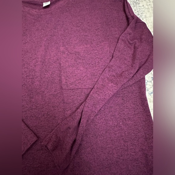 Old Navy Long Sleeve Size Small Petite- Front Pocket Comfy Casual Tee - Picture 3 of 3